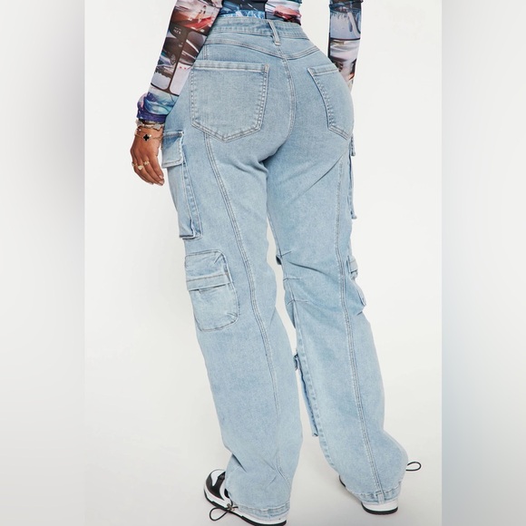 Fairfax High Rise Stretch Cargo Jeans - Light Wash - Picture 3 of 7